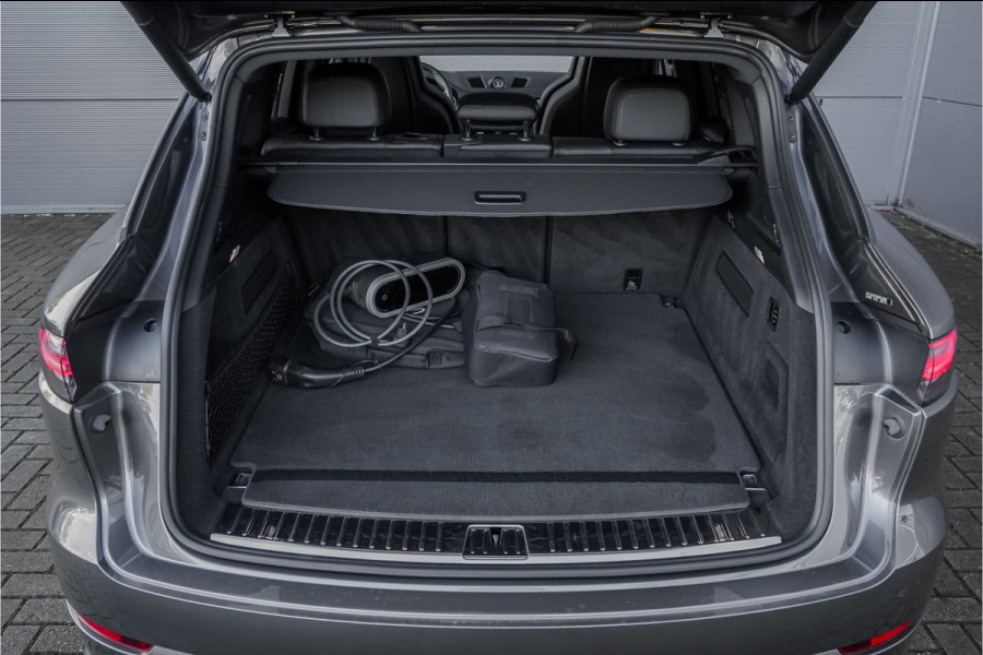 Porsche Cayenne 3.0 E-Hybrid Sport Design & Chrono Pano 360° Bose Matrix