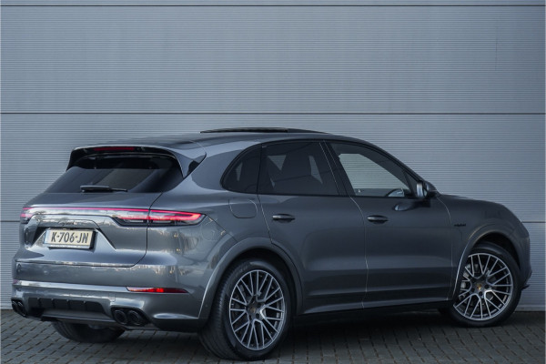 Porsche Cayenne 3.0 E-Hybrid Sport Design & Chrono Pano 360° Bose Matrix