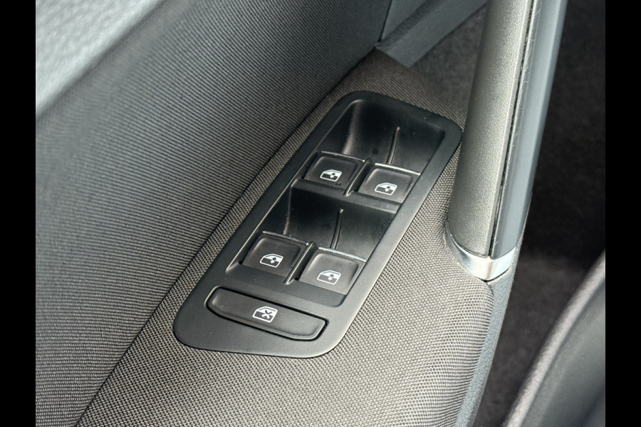 Volkswagen GOLF Variant BWJ 2019 | 1.0 TSI 116PK Highline | DIGI DASH | NAVI | CLIMA | ALCANTARA | AD CRUISE | CARPLAY | PDC