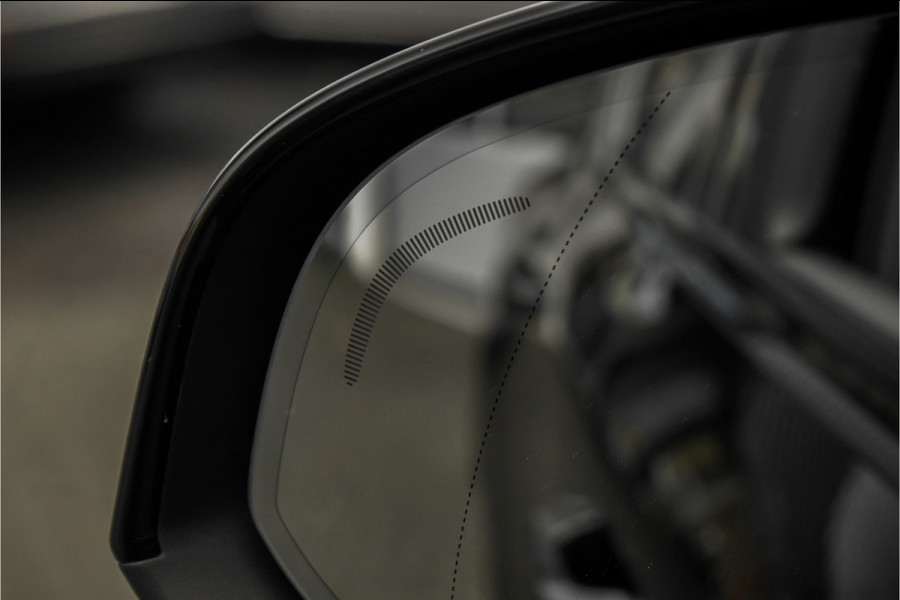 Volvo XC40 2.0 T4 R-Design Trekhaak Camera 19"