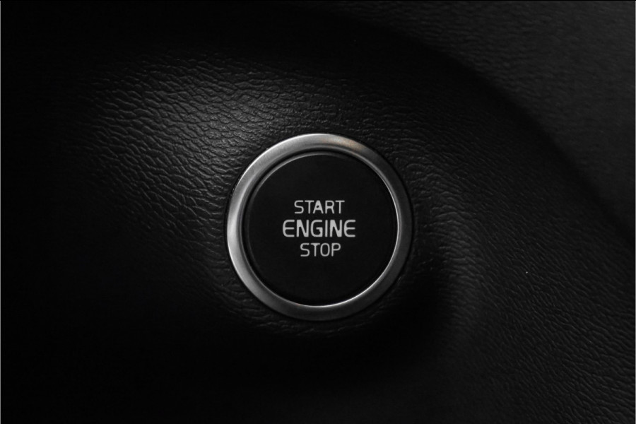 Volvo XC40 2.0 T4 R-Design Trekhaak Camera 19"