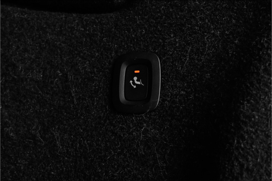 Volvo XC40 2.0 T4 R-Design Trekhaak Camera 19"