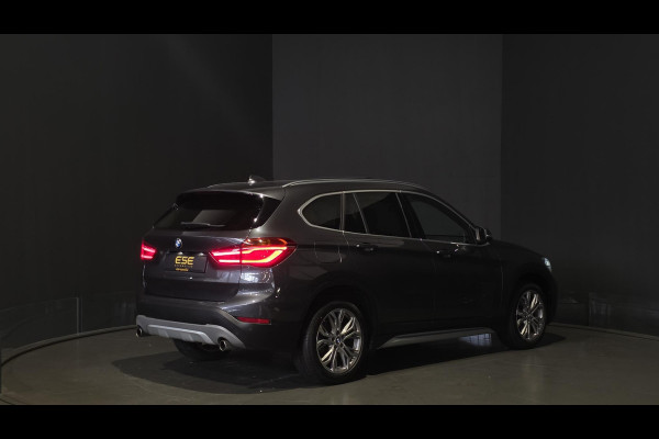 BMW X1 xDrive20i Executive | Panorama | Hud | Sfeer | Camera