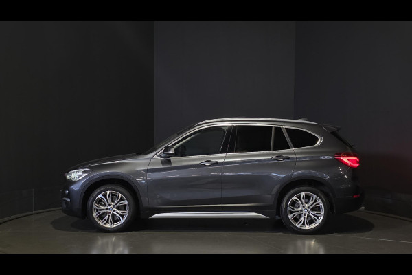BMW X1 xDrive20i Executive | Panorama | Hud | Sfeer | Camera