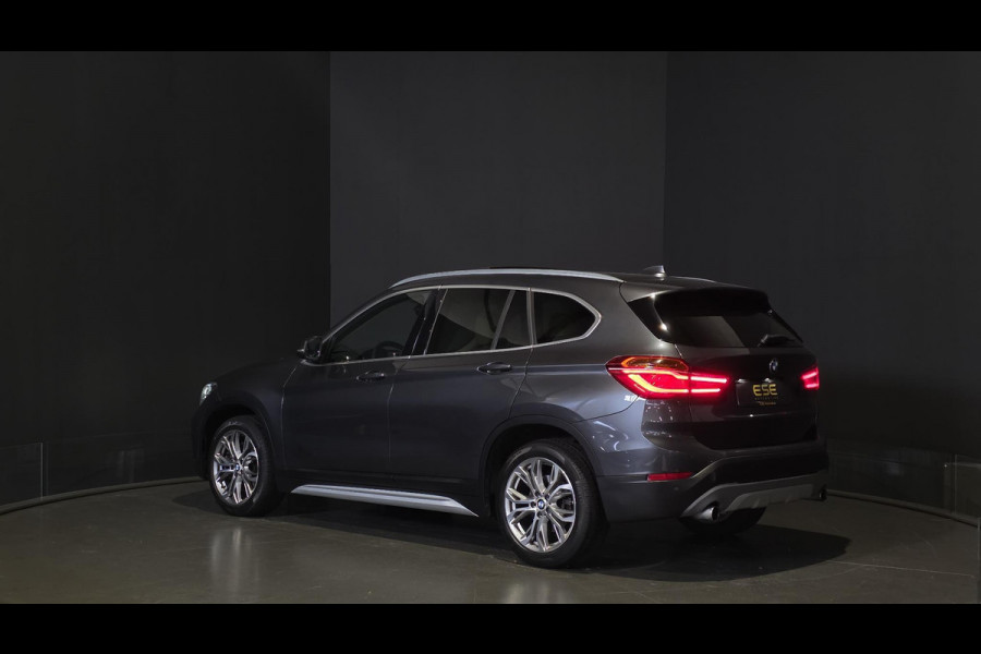 BMW X1 xDrive20i Executive | Panorama | Hud | Sfeer | Camera