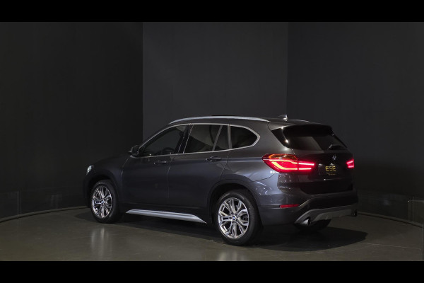 BMW X1 xDrive20i Executive | Panorama | Hud | Sfeer | Camera