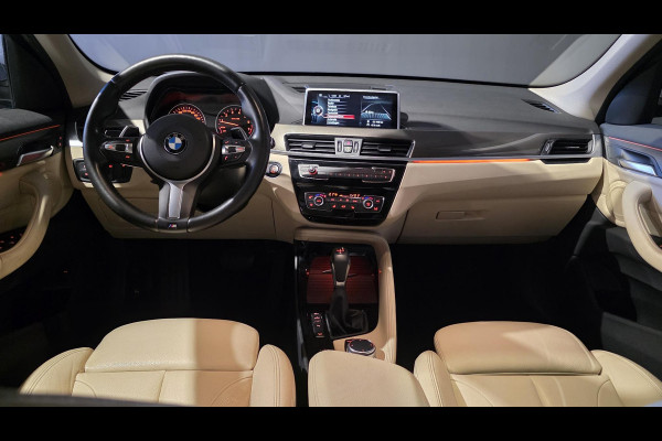 BMW X1 xDrive20i Executive | Panorama | Hud | Sfeer | Camera
