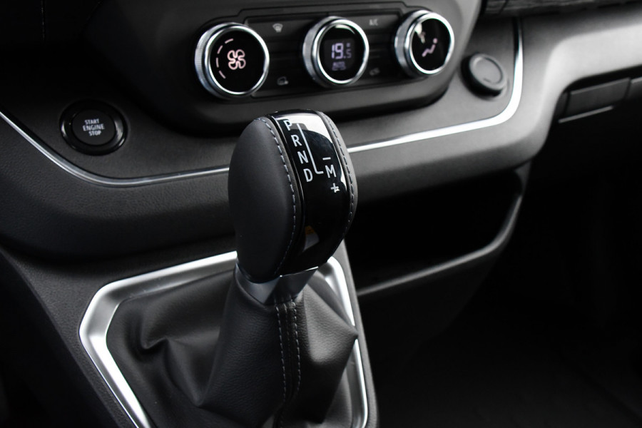 Renault Trafic 2.0 170 T29 L2H1 Extra DC Limited Edition Facelift! 3 x Leverbaar, Virtual, Cruise, Carplay, Stoelverwarming, Clima, Automaat, LED, 170PK, 2 x Schuifdeur, Uniek!