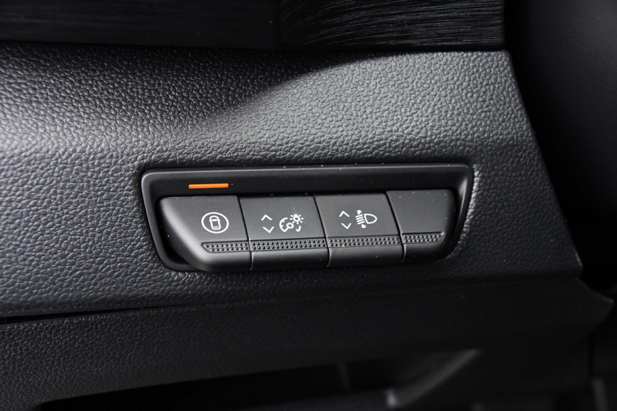 Renault Trafic 2.0 170 T29 L2H1 Extra DC Limited Edition Facelift! 3 x Leverbaar, Virtual, Cruise, Carplay, Stoelverwarming, Clima, Automaat, LED, 170PK, 2 x Schuifdeur, Uniek!