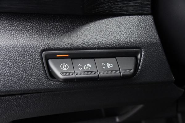 Renault Trafic 2.0 170 T29 L2H1 Extra DC Limited Edition Facelift! 3 x Leverbaar, Virtual, Cruise, Carplay, Stoelverwarming, Clima, Automaat, LED, 170PK, 2 x Schuifdeur, Uniek!