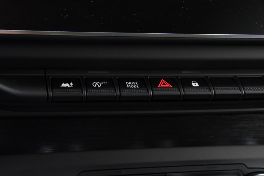 Renault Trafic 2.0 170 T29 L2H1 Extra DC Limited Edition Facelift! 3 x Leverbaar, Virtual, Cruise, Carplay, Stoelverwarming, Clima, Automaat, LED, 170PK, 2 x Schuifdeur, Uniek!