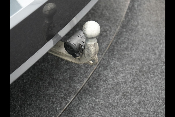 BMW 3 Serie Touring 320e M Sport Plug In Hybrid 204pk Dealer O.H. PHEV | Trekhaak Af Fabriek | Panodak | Camera | Adaptief Onderstel | 19"L.M | Alcantara Sportstoelen Memory & Verwarmd | Sfeerverlichting | Apple Carplay | Keyless | Navigatie | DAB |