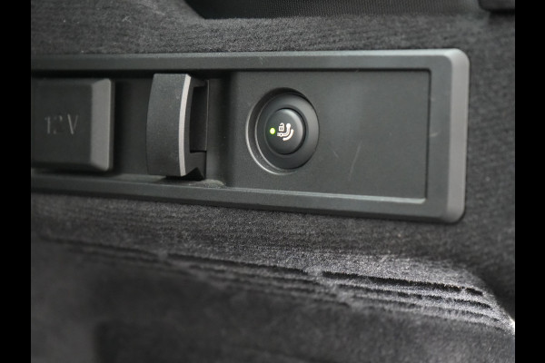 BMW 3 Serie Touring 320e M Sport Plug In Hybrid 204pk Dealer O.H. PHEV | Trekhaak Af Fabriek | Panodak | Camera | Adaptief Onderstel | 19"L.M | Alcantara Sportstoelen Memory & Verwarmd | Sfeerverlichting | Apple Carplay | Keyless | Navigatie | DAB |