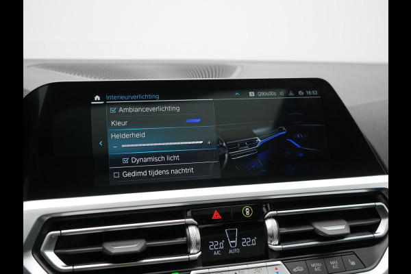 BMW 3 Serie Touring 320e M Sport Plug In Hybrid 204pk Dealer O.H. PHEV | Trekhaak Af Fabriek | Panodak | Camera | Adaptief Onderstel | 19"L.M | Alcantara Sportstoelen Memory & Verwarmd | Sfeerverlichting | Apple Carplay | Keyless | Navigatie | DAB |