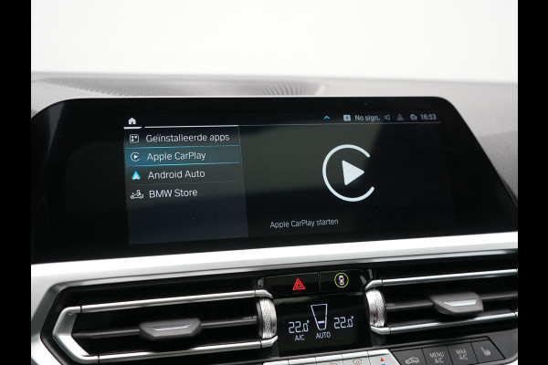 BMW 3 Serie Touring 320e M Sport Plug In Hybrid 204pk Dealer O.H. PHEV | Trekhaak Af Fabriek | Panodak | Camera | Adaptief Onderstel | 19"L.M | Alcantara Sportstoelen Memory & Verwarmd | Sfeerverlichting | Apple Carplay | Keyless | Navigatie | DAB |