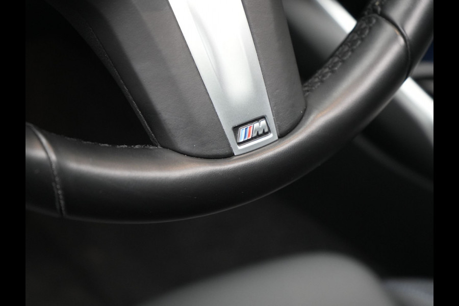 BMW 3 Serie Touring 320e M Sport Plug In Hybrid 204pk Dealer O.H. PHEV | Trekhaak Af Fabriek | Panodak | Camera | Adaptief Onderstel | 19"L.M | Alcantara Sportstoelen Memory & Verwarmd | Sfeerverlichting | Apple Carplay | Keyless | Navigatie | DAB |
