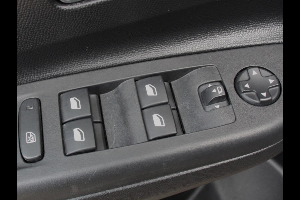 Opel Corsa 1.2 GS Line 131pk Aut. Navigatie Apple Carplay/Android Auto Camera Parkeersensoren Cruise Control Stoelverwarming Getinte ramen Airco