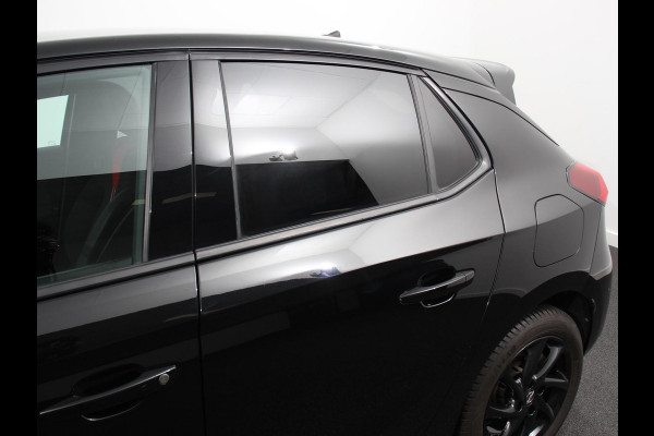 Opel Corsa 1.2 GS Line 131pk Aut. Navigatie Apple Carplay/Android Auto Camera Parkeersensoren Cruise Control Stoelverwarming Getinte ramen Airco