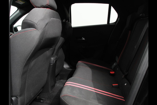 Opel Corsa 1.2 GS Line 131pk Aut. Navigatie Apple Carplay/Android Auto Camera Parkeersensoren Cruise Control Stoelverwarming Getinte ramen Airco