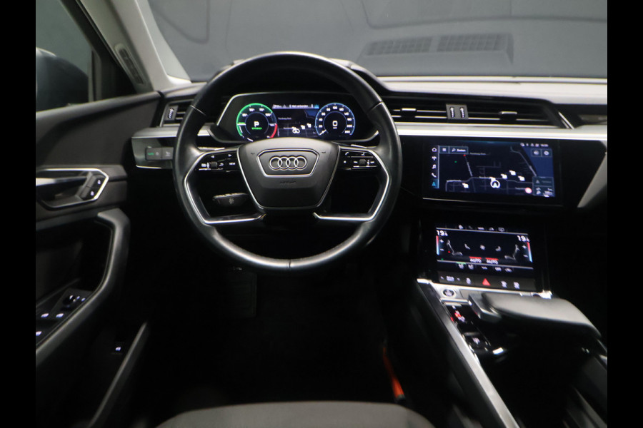 Audi e-tron 55 quattro edition Sport 95 kWh [TREKHAAK AFNEEMBAAR, CAMERA, PDC V+A, LEDVERLICHTING, CRUISE CONTROL, BLUETOOTH, ELEKTRISCHE ACHTERKLEP, CLIMATE CONTROL, NIEUWSTAAT]