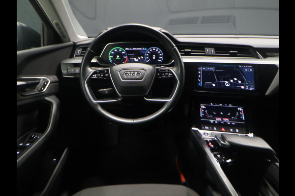 Audi e-tron 55 quattro edition Sport 95 kWh [TREKHAAK AFNEEMBAAR, CAMERA, PDC V+A, LEDVERLICHTING, CRUISE CONTROL, BLUETOOTH, ELEKTRISCHE ACHTERKLEP, CLIMATE CONTROL, NIEUWSTAAT]