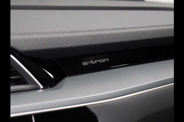 Audi e-tron 55 quattro edition Sport 95 kWh [TREKHAAK AFNEEMBAAR, CAMERA, PDC V+A, LEDVERLICHTING, CRUISE CONTROL, BLUETOOTH, ELEKTRISCHE ACHTERKLEP, CLIMATE CONTROL, NIEUWSTAAT]
