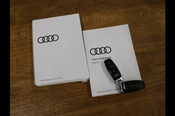 Audi e-tron 55 quattro edition Sport 95 kWh [TREKHAAK AFNEEMBAAR, CAMERA, PDC V+A, LEDVERLICHTING, CRUISE CONTROL, BLUETOOTH, ELEKTRISCHE ACHTERKLEP, CLIMATE CONTROL, NIEUWSTAAT]