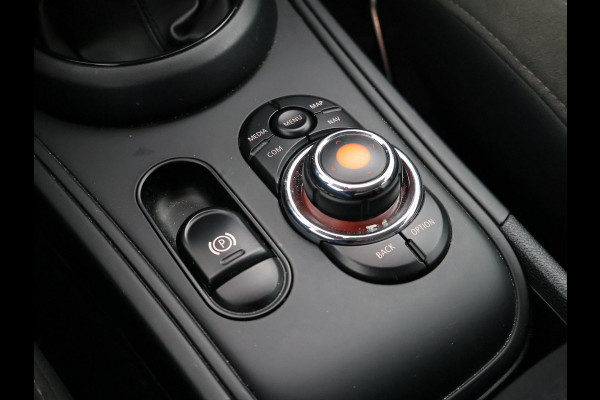 MINI Countryman 1.5 COOPER 136 PK ALL4 4WD AUT. + TREKHAAK 1700 KG | LEDER | STOELVERW. | LED | NAVIGATIE | 18 INCH