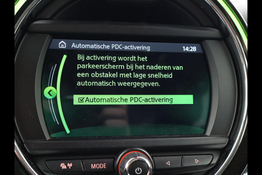 MINI Countryman 1.5 COOPER 136 PK ALL4 4WD AUT. + TREKHAAK 1700 KG | LEDER | STOELVERW. | LED | NAVIGATIE | 18 INCH