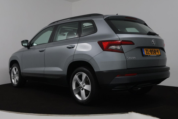 Škoda Karoq 1.0 TSI Ambition Business (PANORAMADAK, TREKHAAK, NAVIGATIE CARPLAY, AUTOMAAT)