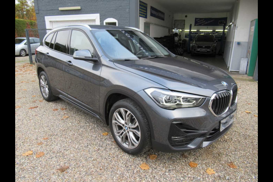 BMW X1 sDrive18i SPORTLINE ** LED, NAVI+, HALF-LEDER, TREKH, PRIVACY, ELECTR. A-KLEP ** 1e EIG - UNFALLFREI - 47 dkm (!) ** ** INFORMEER OOK NAAR ONZE AANTREKKELIJKE FINANCIAL-LEASE TARIEVEN **