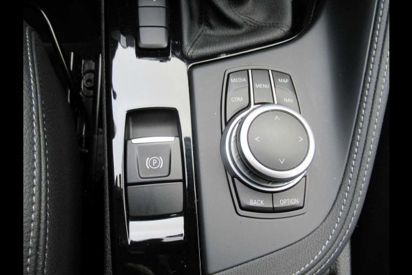 BMW X1 sDrive18i SPORTLINE ** LED, NAVI+, HALF-LEDER, TREKH, PRIVACY, ELECTR. A-KLEP ** 1e EIG - UNFALLFREI - 47 dkm (!) ** ** INFORMEER OOK NAAR ONZE AANTREKKELIJKE FINANCIAL-LEASE TARIEVEN **