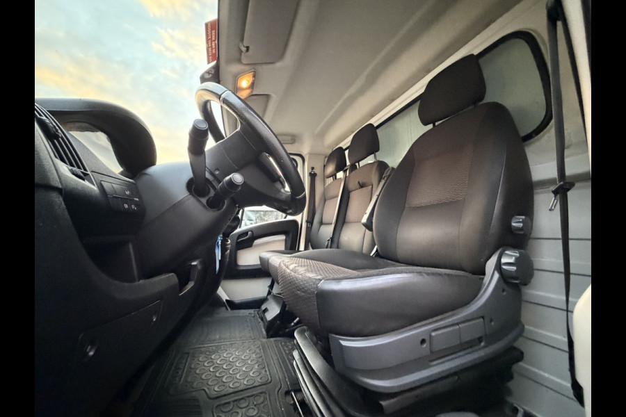 Peugeot Boxer 435 2.0 BlueHDI L3H2 Pro LAADKLEP
