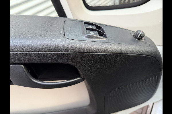 Peugeot Boxer 435 2.0 BlueHDI L3H2 Pro LAADKLEP