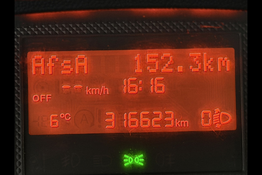 Peugeot Boxer 435 2.0 BlueHDI L3H2 Pro LAADKLEP