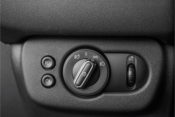 MINI Clubman 1.5 Cooper Salt Business Automaat LED Sportstoelen