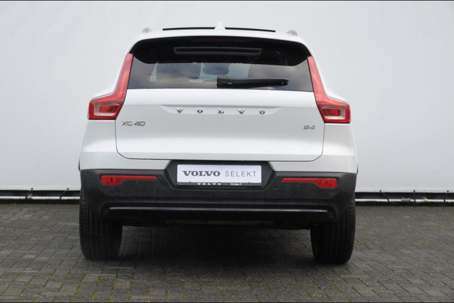 Volvo XC40 211PK Automaat B4 Ultimate Dark / Adaptieve cruise control / BLIS / Pixel LED / 20” velgen / Leder interieur / Stoel en stuurwielverwarming / 360 camera / Elektrische stoelen / Panoramadak
