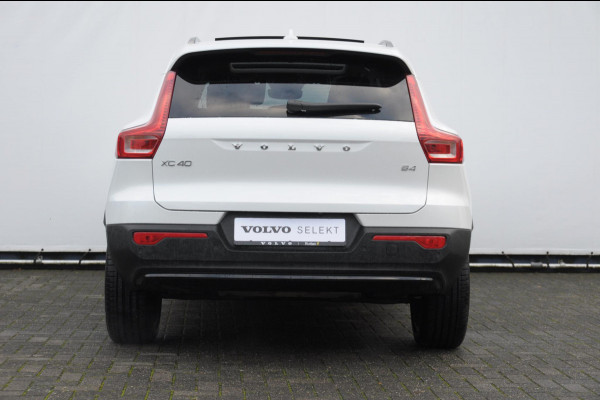 Volvo XC40 211PK Automaat B4 Ultimate Dark / Adaptieve cruise control / BLIS / Pixel LED / 20” velgen / Leder interieur / Stoel en stuurwielverwarming / 360 camera / Elektrische stoelen / Panoramadak