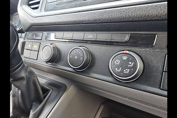 Volkswagen Crafter 35 2.0 TDI L3H3 140Pk Airco Automaat Trekhaak Camera Euro6 CarPlay!