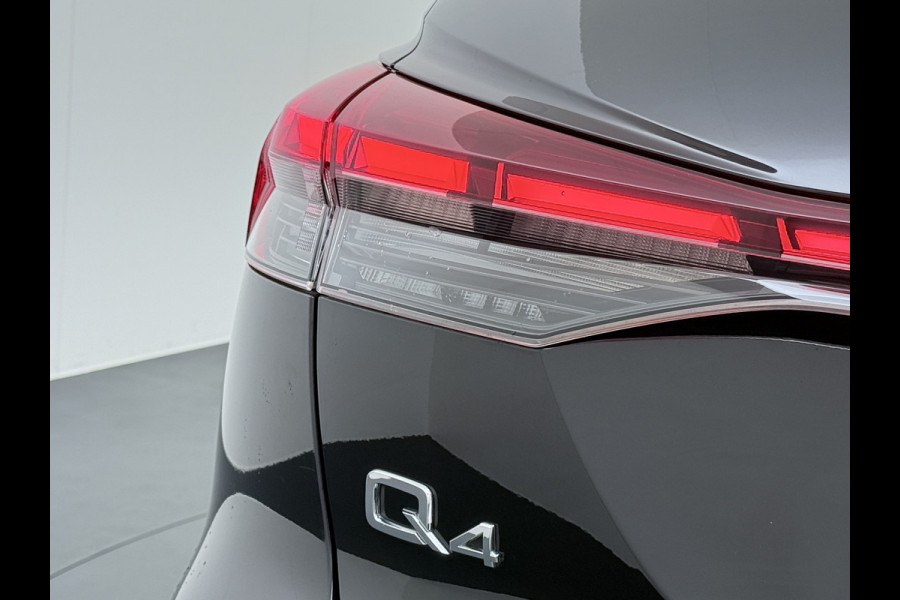 Audi Q4 e-tron L.E. Advanced Plus Pano-dak-Schuifdak Adap.Cruise W-pomp Navi-Plus Sportst.+Verwarmd PDC-a+v Matrix Led Camera Lmv 19" Elek.Achterklep Virtual Cockpit E-Call Bordherkenning Audi Connect +Phone-Box Keyless-Go A-Licht-Dynamisch S.O.H. 92% 1e Eigenaar Origineel Nederlandse Auto €56.174,- Nieuwprijs