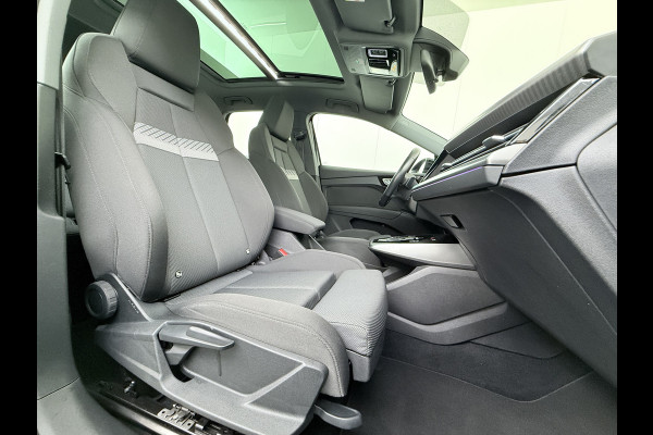 Audi Q4 e-tron L.E. Advanced Plus Pano-dak-Schuifdak Adap.Cruise W-pomp Navi-Plus Sportst.+Verwarmd PDC-a+v Matrix Led Camera Lmv 19" Elek.Achterklep Virtual Cockpit E-Call Bordherkenning Audi Connect +Phone-Box Keyless-Go A-Licht-Dynamisch S.O.H. 92% 1e Eigenaar Origineel Nederlandse Auto €56.174,- Nieuwprijs