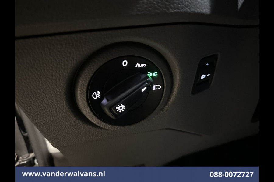 Volkswagen Crafter 2.0 TDI 141pk L3H3 L2H2 Euro6 Airco | Camera | Apple Carplay | Andoid Auto 270 Graden Achterdeuren, Bijrijdersbank, 3000kg trekvermogen