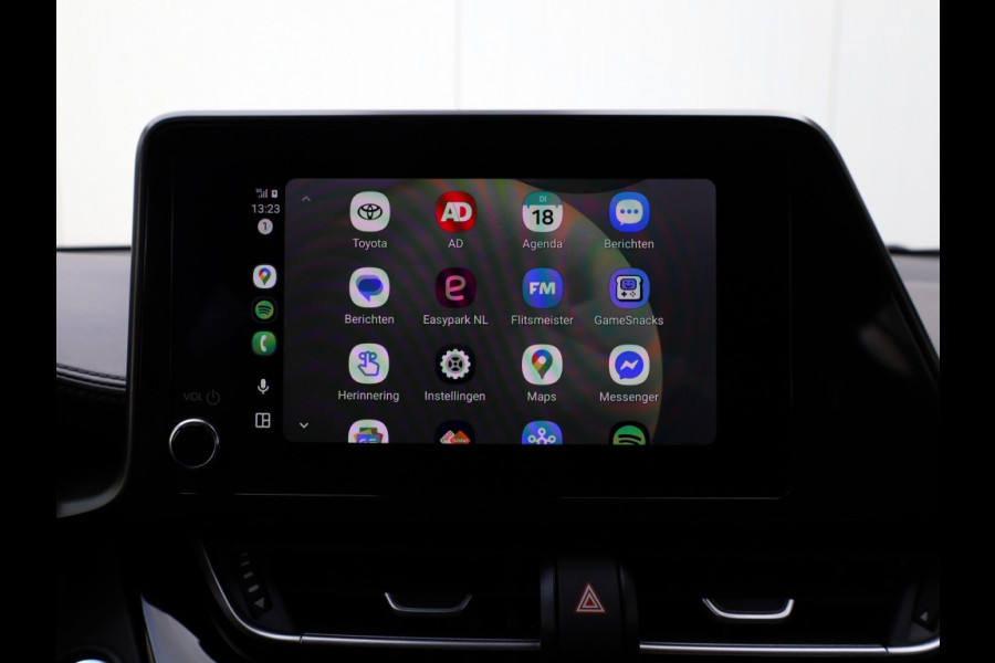 Toyota C-HR 2.0 Hybrid Style | Bi-Tone | Full Led | Trekhaak afn.