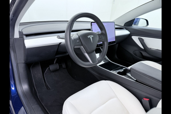 Tesla Model 3 Long Range AWD 75kWh SOH 88% 463PK Lmv 19" Ivoor Premium Audio AutoPilot Panoramadak Camera's Leer Adaptive-Cruise-Control+Stop& 4WD Stoel en achterbank verwarming Elektr.Stoelen+Memory+Easy-Entry WiFi Origineel Nederlandse Auto Garantie op Accu/Motor tot 20-12-2027/192.000km