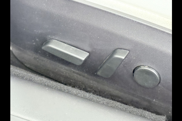 Tesla Model 3 Long Range AWD 75kWh SOH 88% 463PK Lmv 19" Ivoor Premium Audio AutoPilot Panoramadak Camera's Leer Adaptive-Cruise-Control+Stop& 4WD Stoel en achterbank verwarming Elektr.Stoelen+Memory+Easy-Entry WiFi Origineel Nederlandse Auto Garantie op Accu/Motor tot 20-12-2027/192.000km