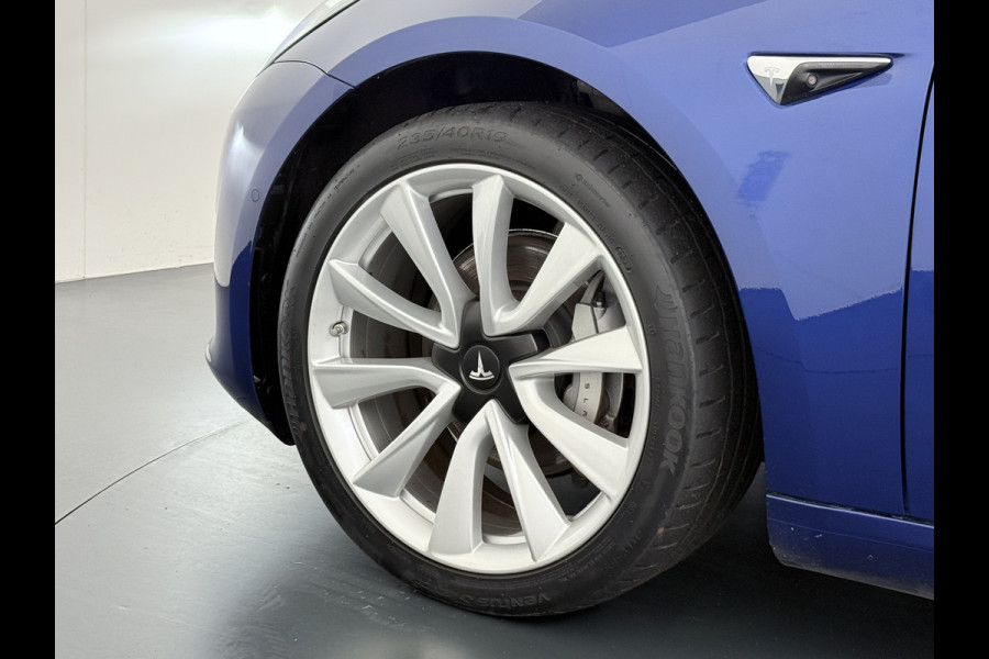 Tesla Model 3 Long Range AWD 75kWh SOH 88% 463PK Lmv 19" Ivoor Premium Audio AutoPilot Panoramadak Camera's Leer Adaptive-Cruise-Control+Stop& 4WD Stoel en achterbank verwarming Elektr.Stoelen+Memory+Easy-Entry WiFi Origineel Nederlandse Auto Garantie op Accu/Motor tot 20-12-2027/192.000km