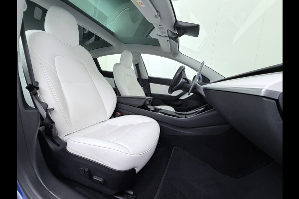 Tesla Model 3 Long Range AWD 75kWh SOH 88% 463PK Lmv 19" Ivoor Premium Audio AutoPilot Panoramadak Camera's Leer Adaptive-Cruise-Control+Stop& 4WD Stoel en achterbank verwarming Elektr.Stoelen+Memory+Easy-Entry WiFi Origineel Nederlandse Auto Garantie op Accu/Motor tot 20-12-2027/192.000km