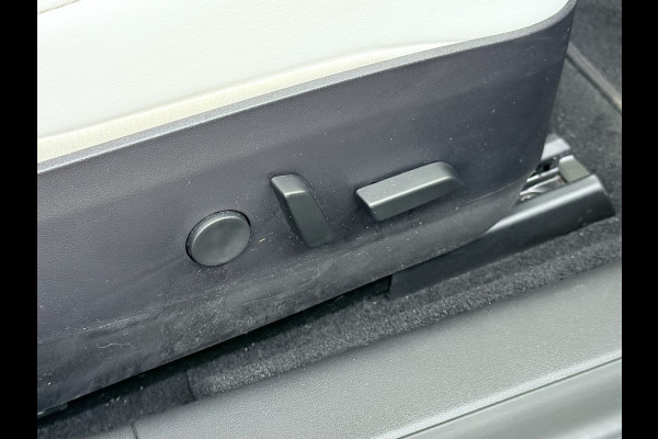 Tesla Model 3 Long Range AWD 75kWh SOH 88% 463PK Lmv 19" Ivoor Premium Audio AutoPilot Panoramadak Camera's Leer Adaptive-Cruise-Control+Stop& 4WD Stoel en achterbank verwarming Elektr.Stoelen+Memory+Easy-Entry WiFi Origineel Nederlandse Auto Garantie op Accu/Motor tot 20-12-2027/192.000km