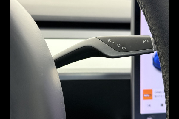Tesla Model 3 Long Range AWD 75kWh SOH 88% 463PK Lmv 19" Ivoor Premium Audio AutoPilot Panoramadak Camera's Leer Adaptive-Cruise-Control+Stop& 4WD Stoel en achterbank verwarming Elektr.Stoelen+Memory+Easy-Entry WiFi Origineel Nederlandse Auto Garantie op Accu/Motor tot 20-12-2027/192.000km
