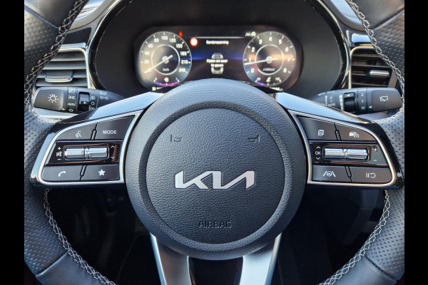 Kia Ceed Sportswagon 1.5 T-GDi GT-Line | Pano | Stoelverwarming | LED | Climate | Elek. Achterklep |